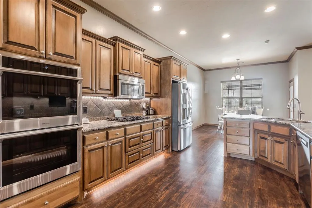 Photo 10 — 4658 Hillcrest Lane, Edmond, OK 73025