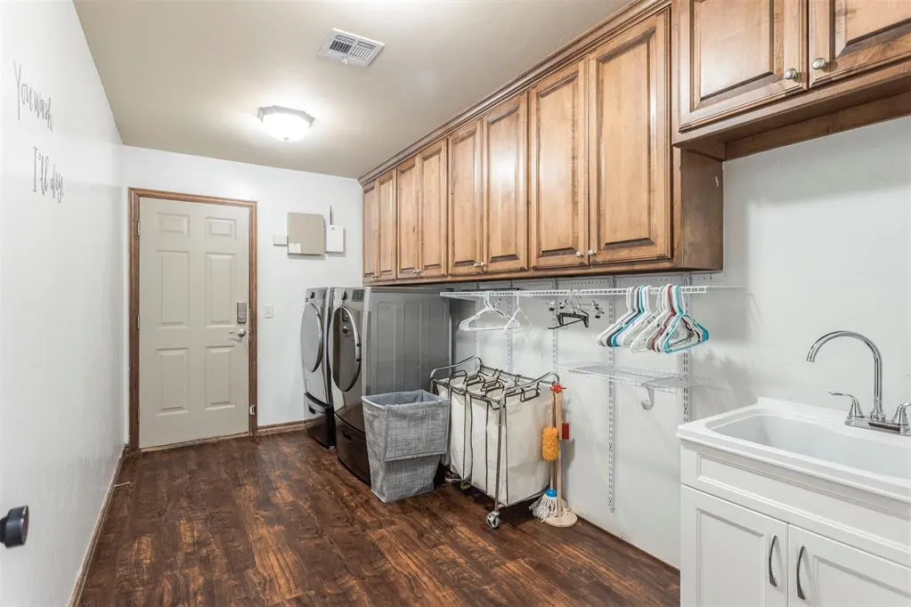 Photo 11 — 4658 Hillcrest Lane, Edmond, OK 73025