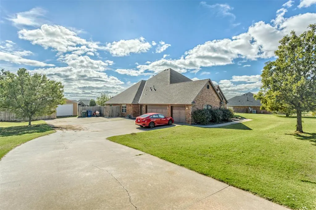 Photo 39 — 4658 Hillcrest Lane, Edmond, OK 73025