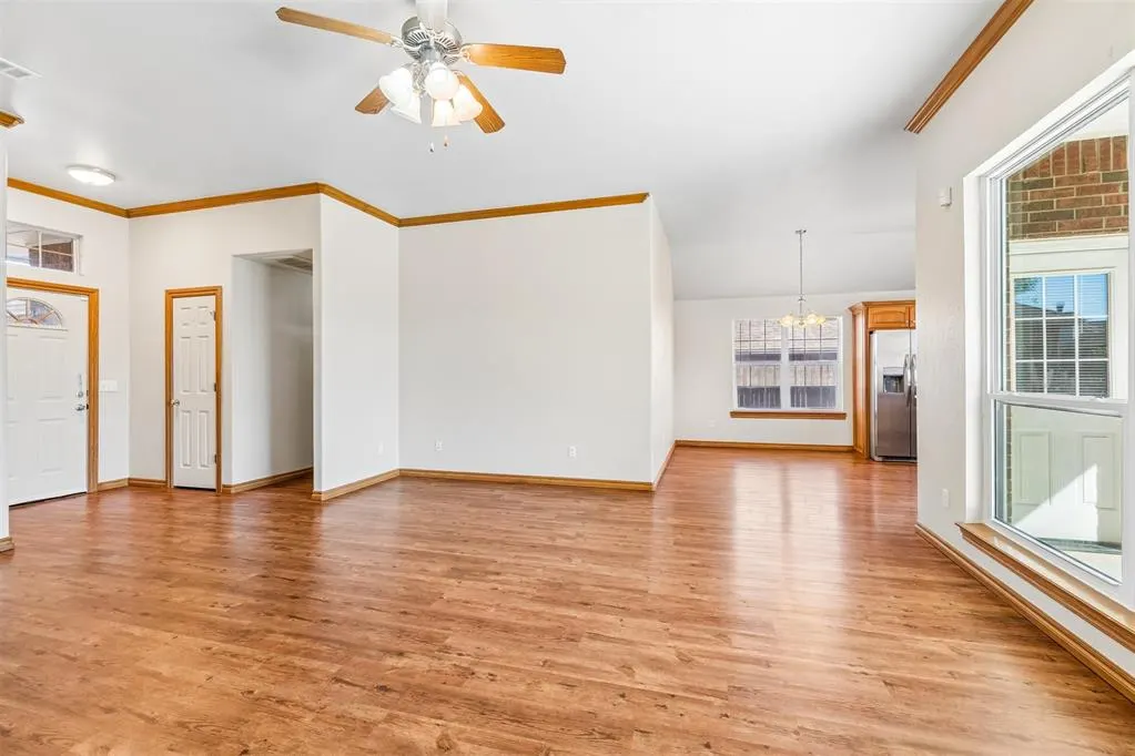 Photo 8 — 904 SW 39th Street, Moore, OK 73160