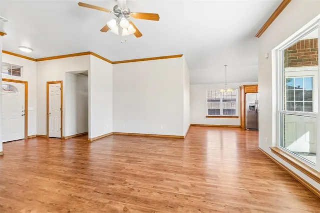 Photo 8 — 904 SW 39th Street, Moore, OK 73160