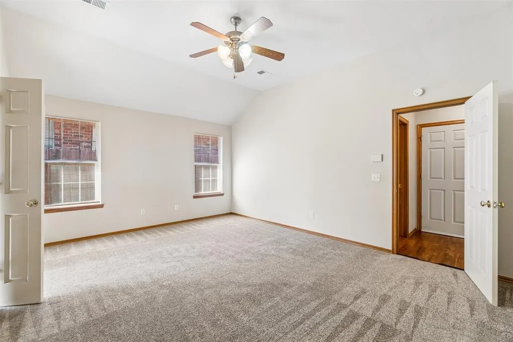 Photo 19 — 904 SW 39th Street, Moore, OK 73160