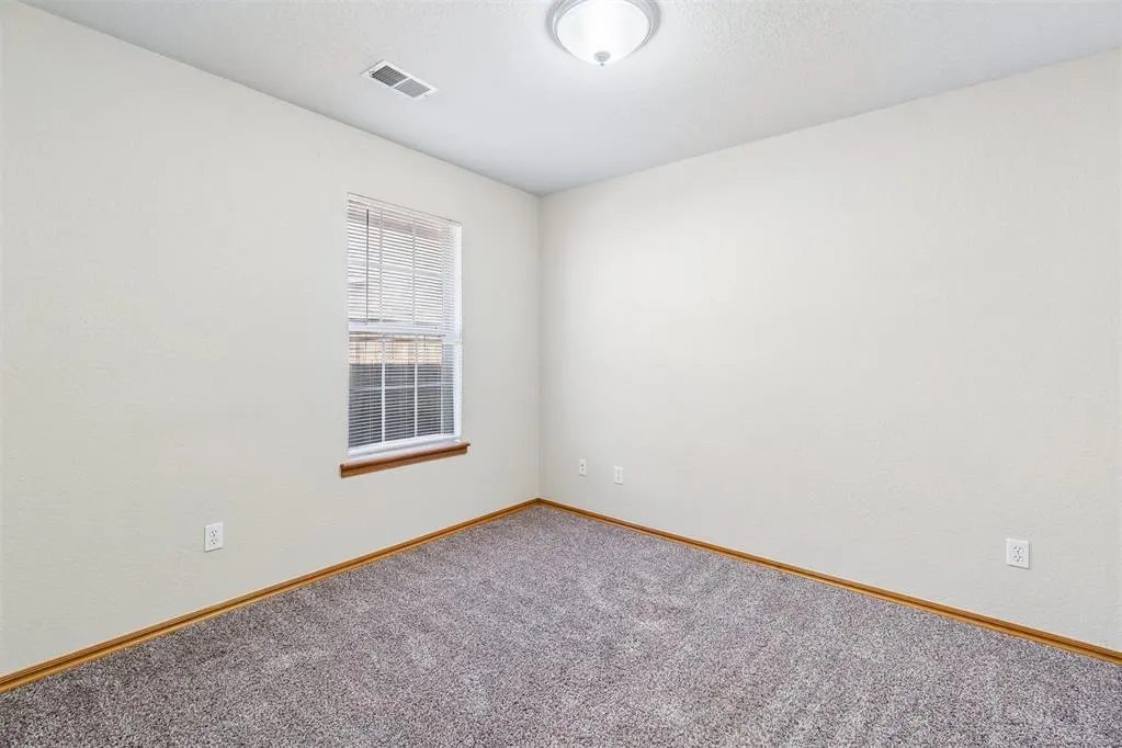 Photo 26 — 904 SW 39th Street, Moore, OK 73160