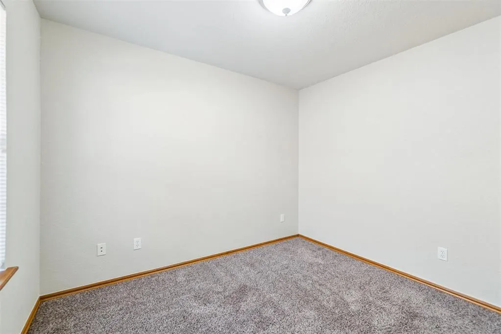 Photo 28 — 904 SW 39th Street, Moore, OK 73160
