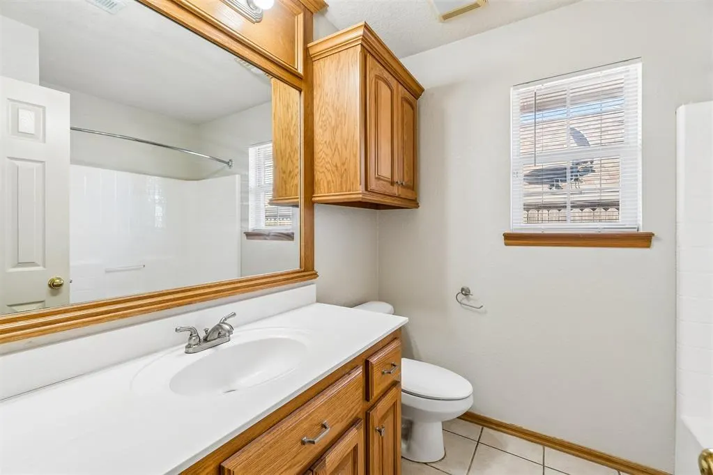 Photo 29 — 904 SW 39th Street, Moore, OK 73160