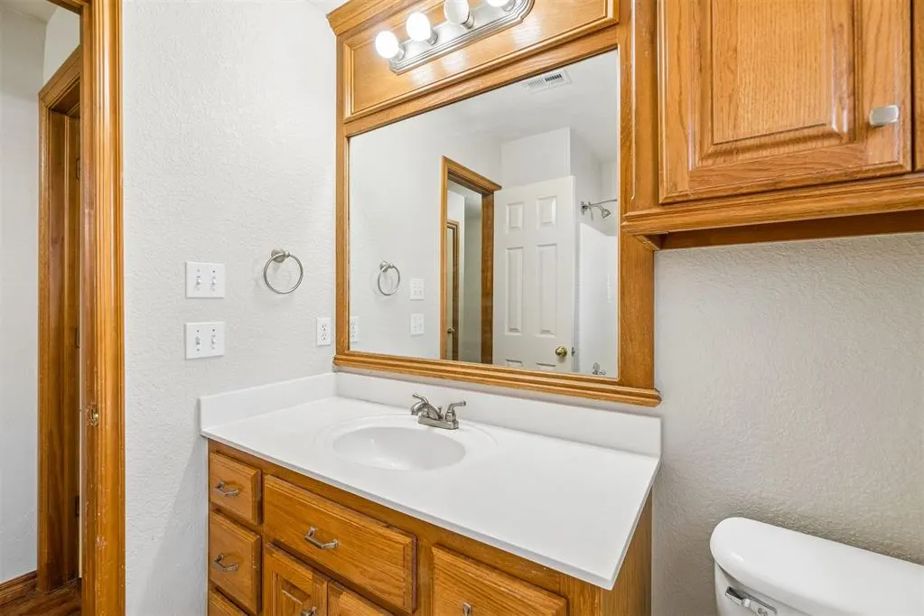 Photo 31 — 904 SW 39th Street, Moore, OK 73160
