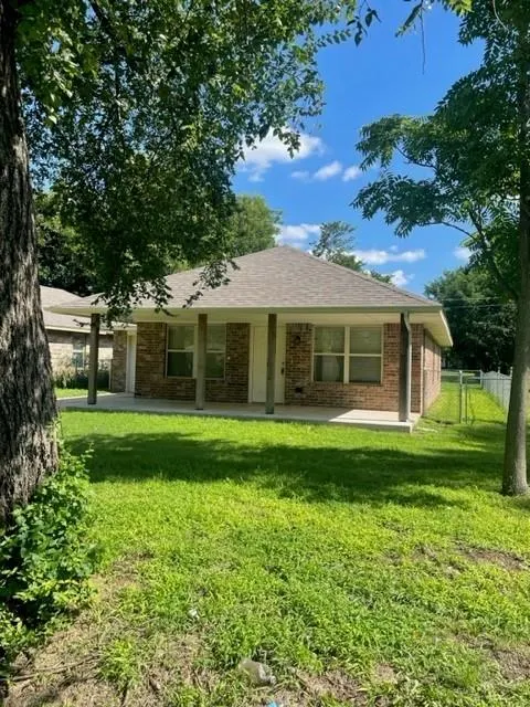 Photo 2 — 619 W Penn Street, El Reno, OK 73036