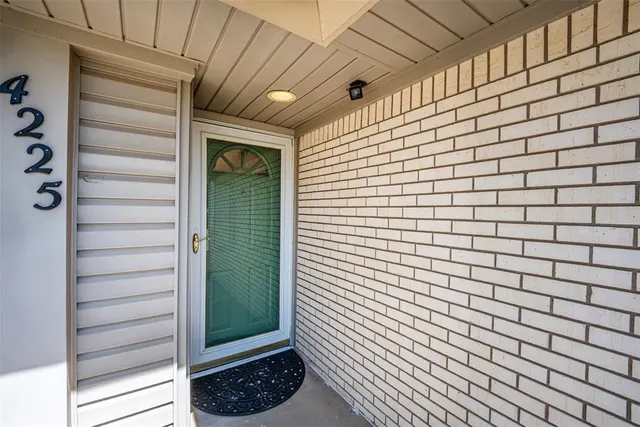 Photo 2 — 4225 NW 31st Terrace, Oklahoma City, OK 73112