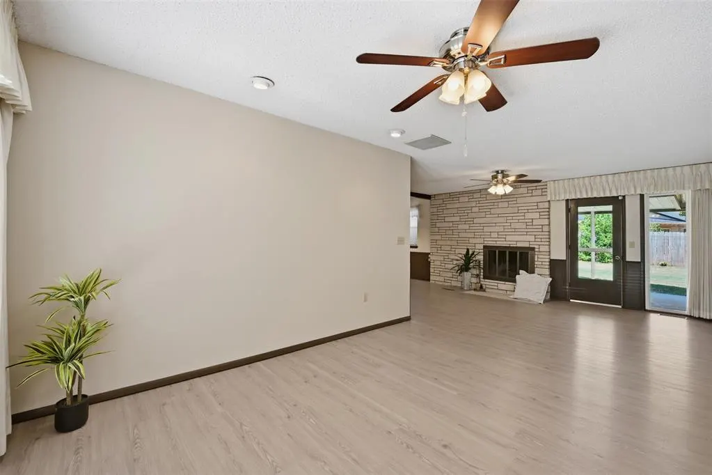 Photo 13 — 4225 NW 31st Terrace, Oklahoma City, OK 73112