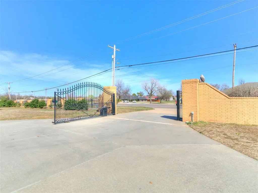 Photo 2 — 14501 S Western Avenue, Oklahoma City, OK 73170