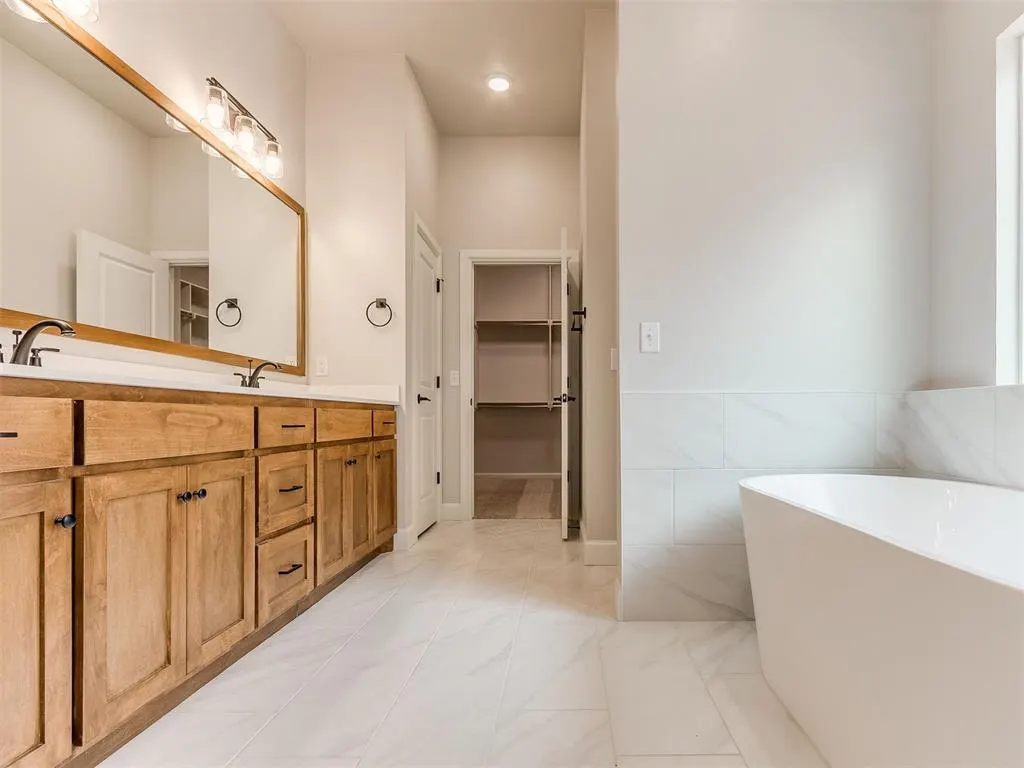 Photo 25 — 9328 SW 42nd Street, Oklahoma City, OK 73179
