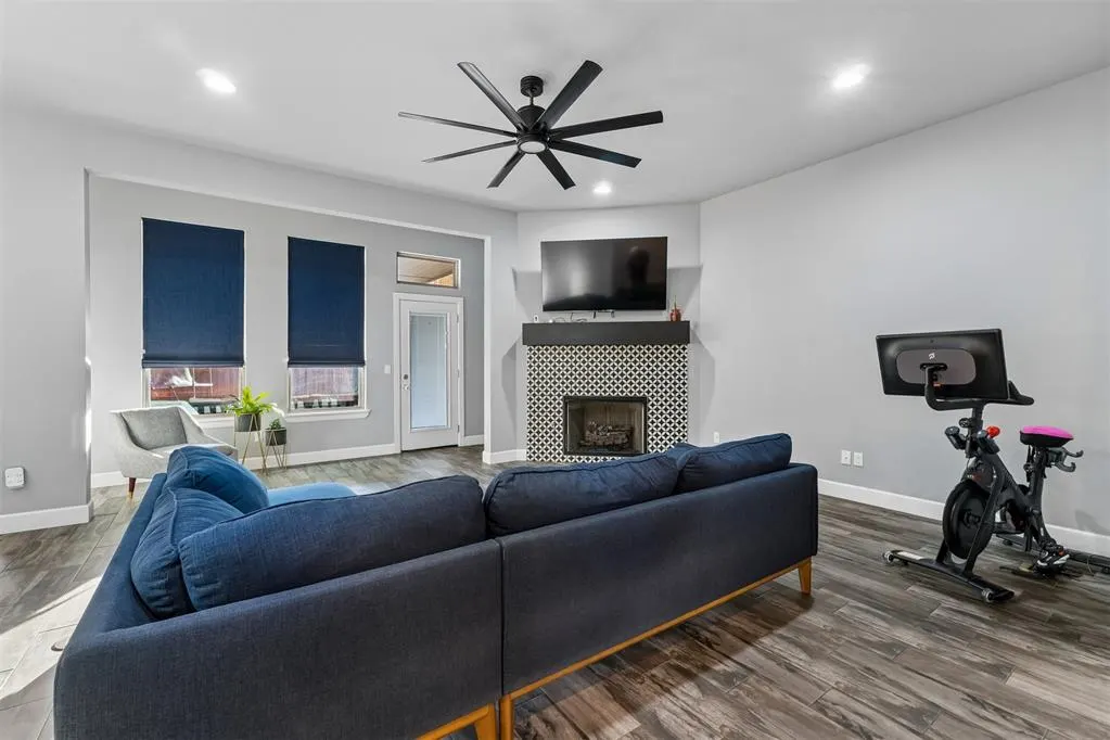 Photo 6 — 17105 Barcelona Drive, Oklahoma City, OK 73170