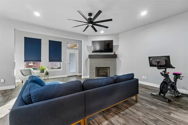 Photo 6 — 17105 Barcelona Drive, Oklahoma City, OK 73170