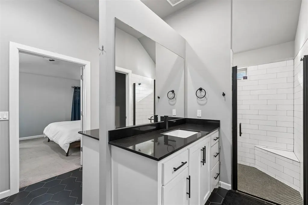 Photo 16 — 17105 Barcelona Drive, Oklahoma City, OK 73170