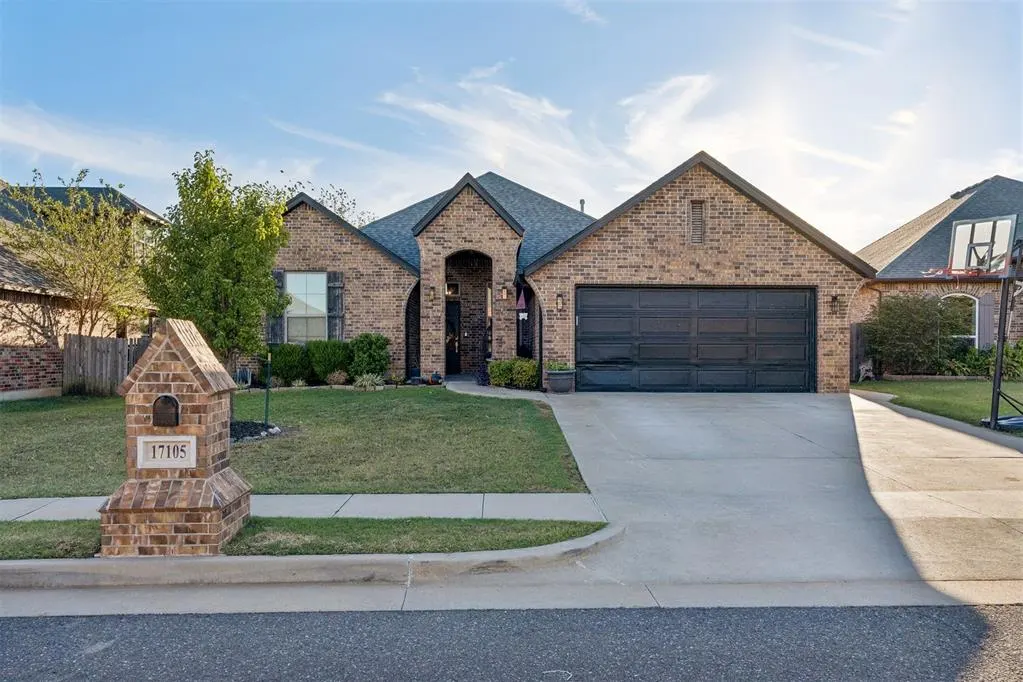 Photo 32 — 17105 Barcelona Drive, Oklahoma City, OK 73170
