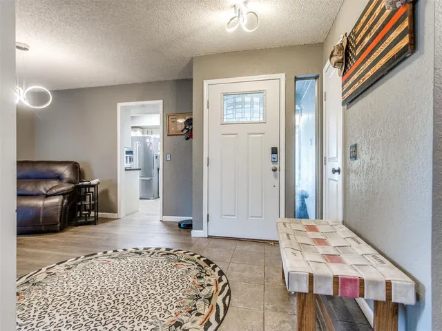 Photo 5 — 10408 Ryecroft Road, Oklahoma City, OK 73162