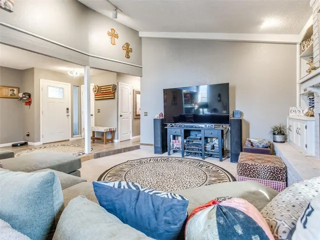 Photo 8 — 10408 Ryecroft Road, Oklahoma City, OK 73162