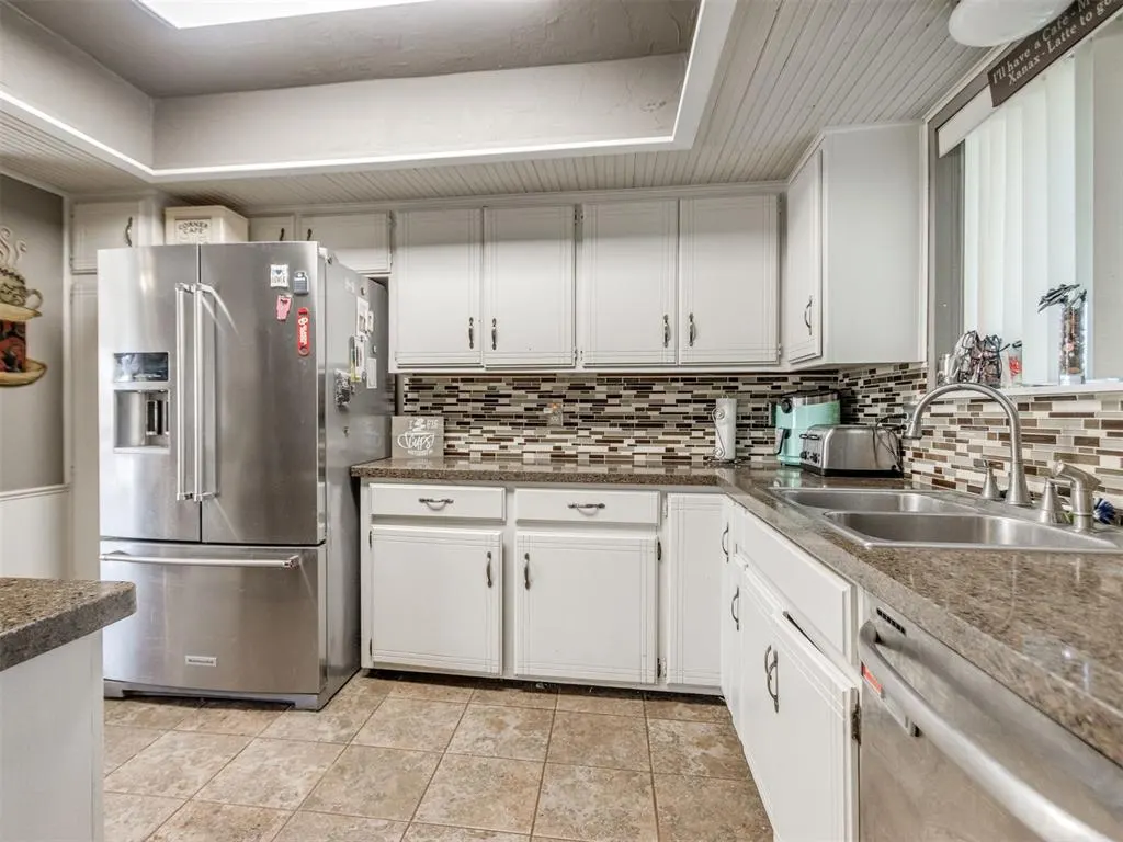 Photo 14 — 10408 Ryecroft Road, Oklahoma City, OK 73162