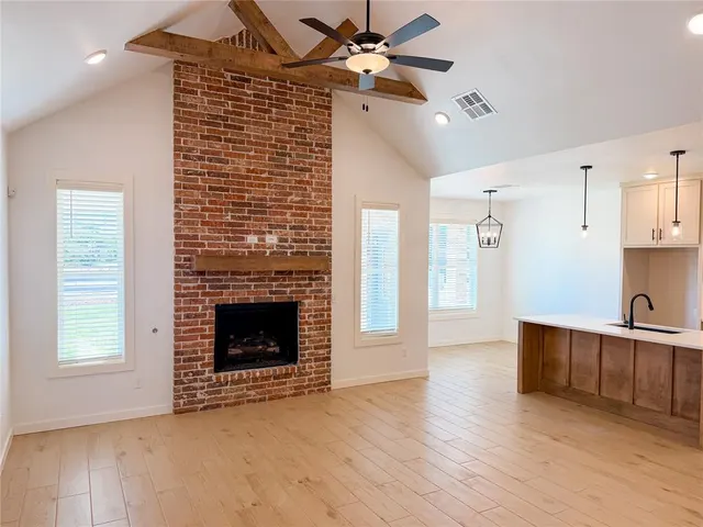 Photo 2 — 1801 Zainab Lane, Yukon, OK 73099
