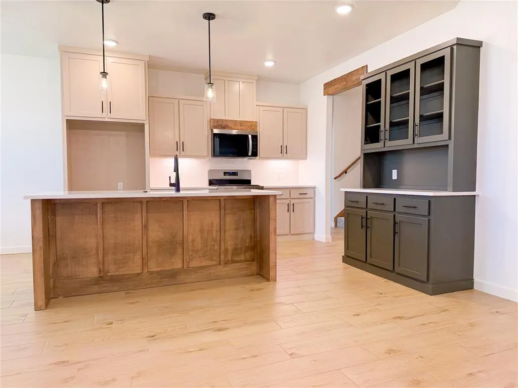Photo 3 — 1801 Zainab Lane, Yukon, OK 73099