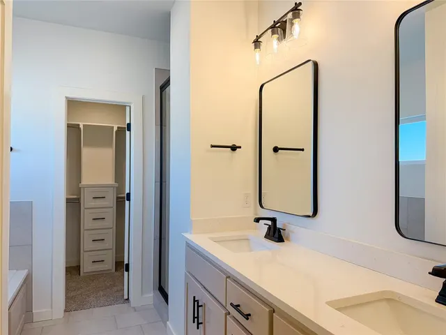 Photo 6 — 1801 Zainab Lane, Yukon, OK 73099