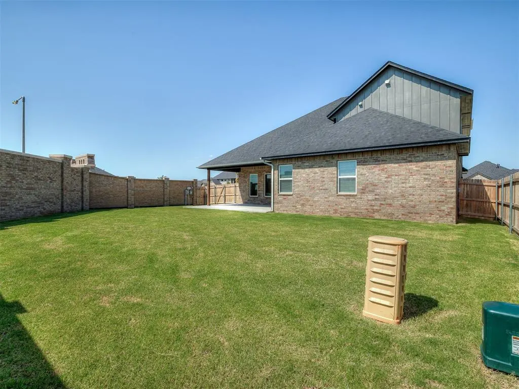 Photo 24 — 16028 Catalonia Place, Oklahoma City, OK 73170