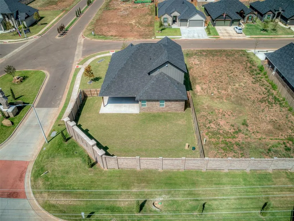 Photo 26 — 16028 Catalonia Place, Oklahoma City, OK 73170