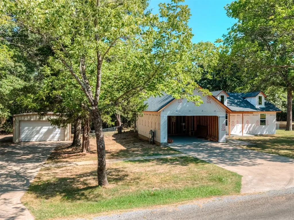 Front exterior — 225 Holiday Hills Road 1, Eufaula, OK 74432