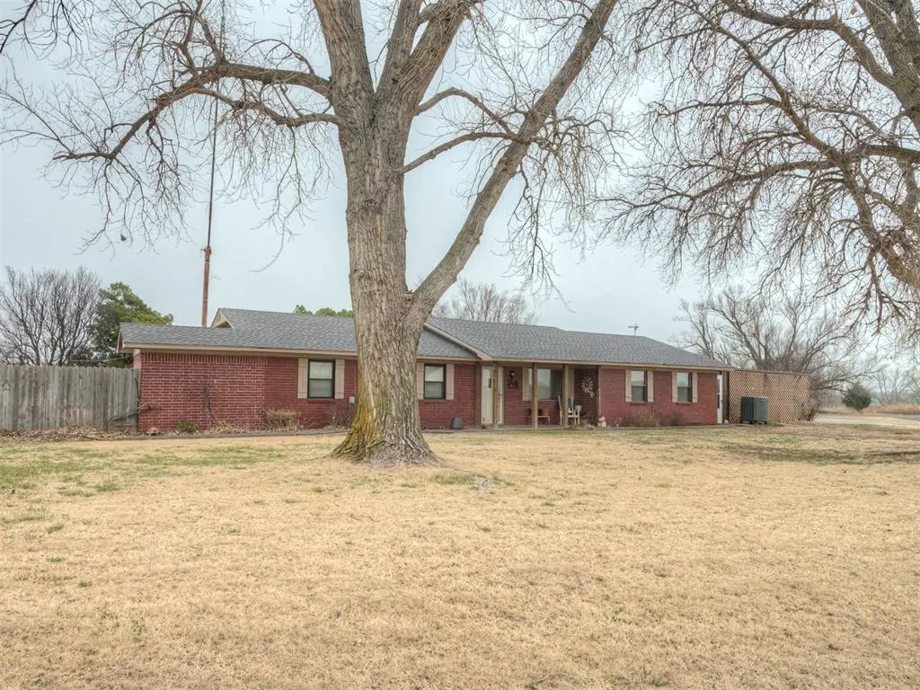 Photo 2 — 23203 Highway 33 Highway, Custer City, OK 73639