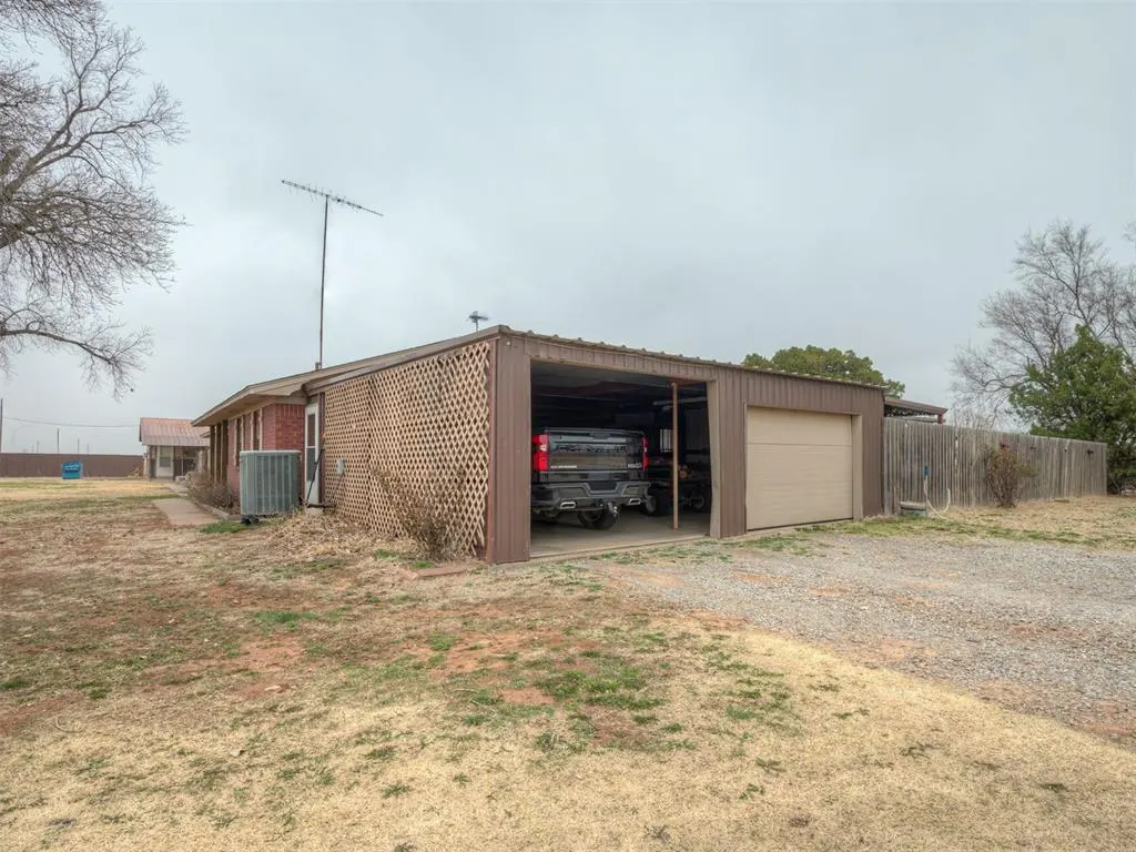 Photo 4 — 23203 Highway 33 Highway, Custer City, OK 73639