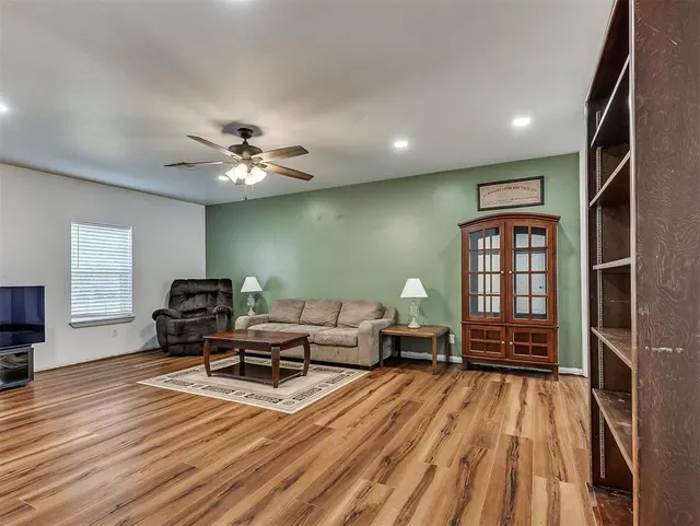 Photo 5 — 2913 120th Avenue, Norman, OK 73026