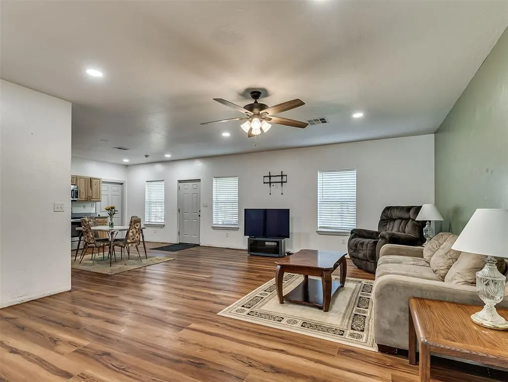 Photo 6 — 2913 120th Avenue, Norman, OK 73026