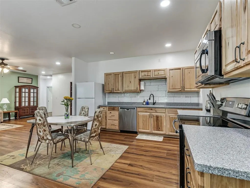 Photo 9 — 2913 120th Avenue, Norman, OK 73026