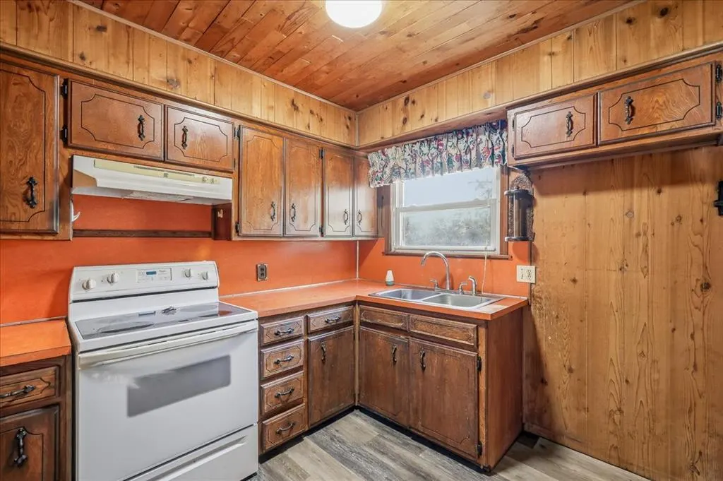 Photo 11 — 532 E Atkinson Drive, Midwest City, OK 73110