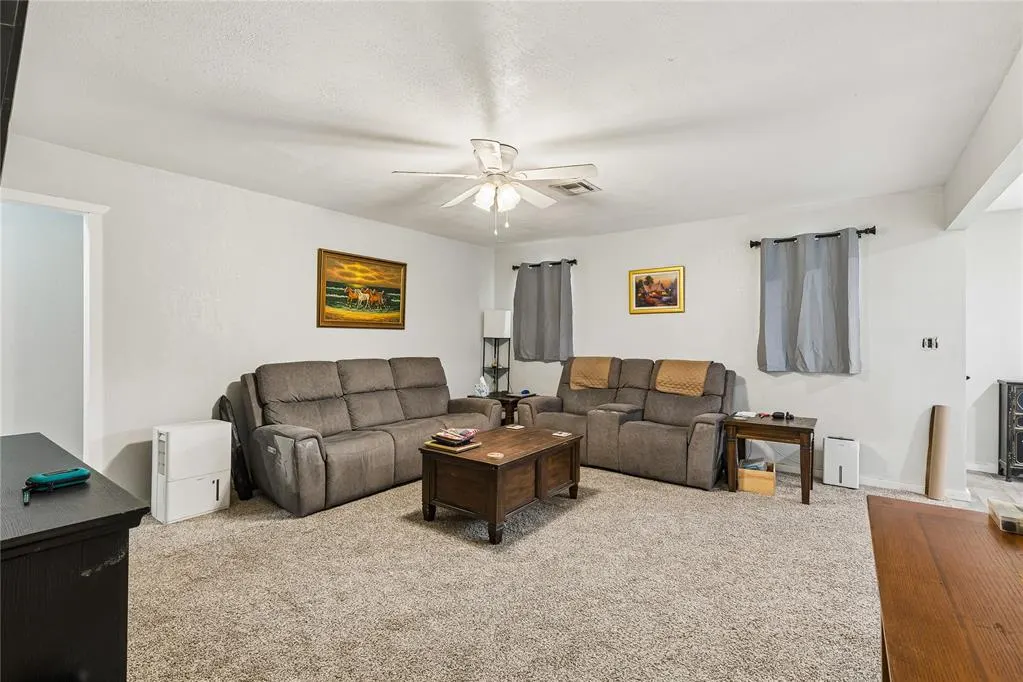 Photo 4 — 905 Crestmoor Drive, Moore, OK 73160