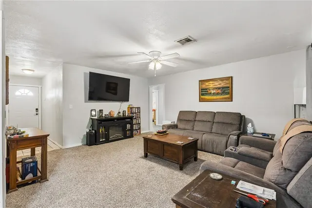 Photo 5 — 905 Crestmoor Drive, Moore, OK 73160