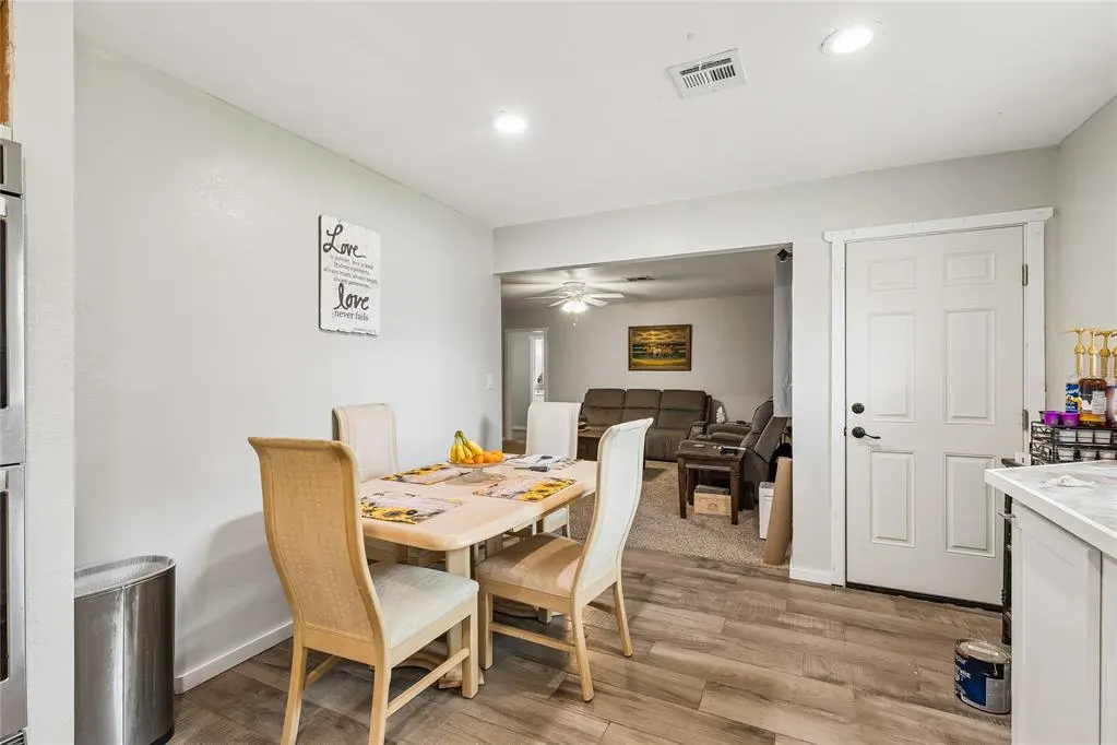 Photo 9 — 905 Crestmoor Drive, Moore, OK 73160