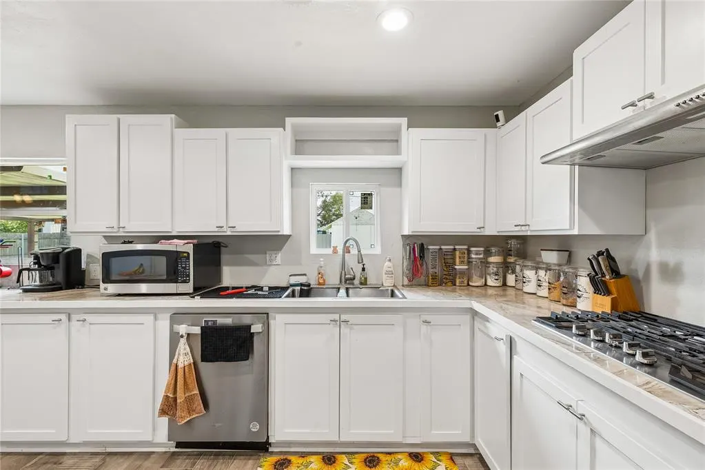 Photo 13 — 905 Crestmoor Drive, Moore, OK 73160