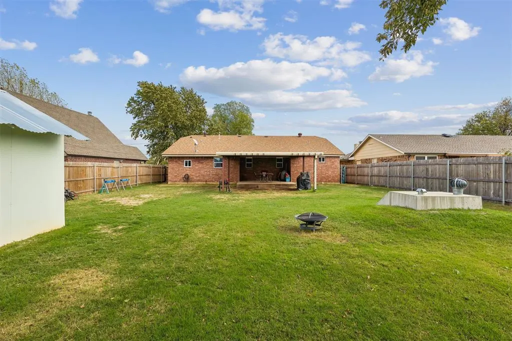 Photo 33 — 905 Crestmoor Drive, Moore, OK 73160
