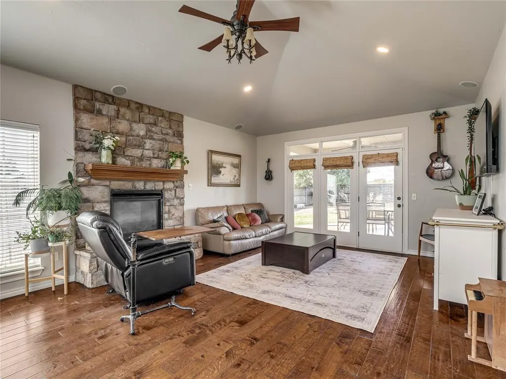 Photo 5 — 4208 Brownwood Lane, Norman, OK 73072