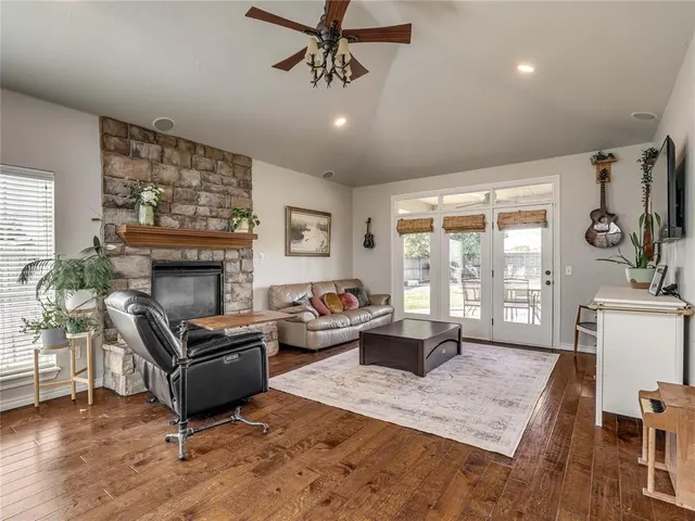 Photo 5 — 4208 Brownwood Lane, Norman, OK 73072