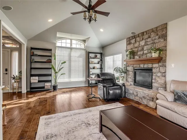 Photo 7 — 4208 Brownwood Lane, Norman, OK 73072