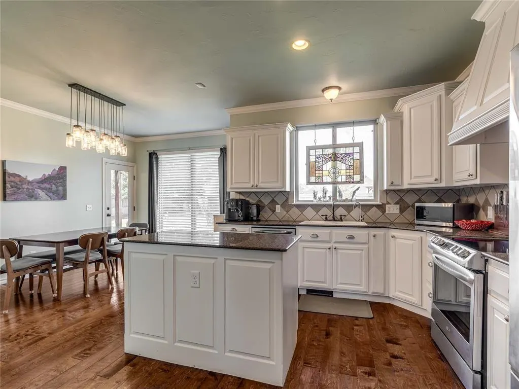 Photo 11 — 4208 Brownwood Lane, Norman, OK 73072