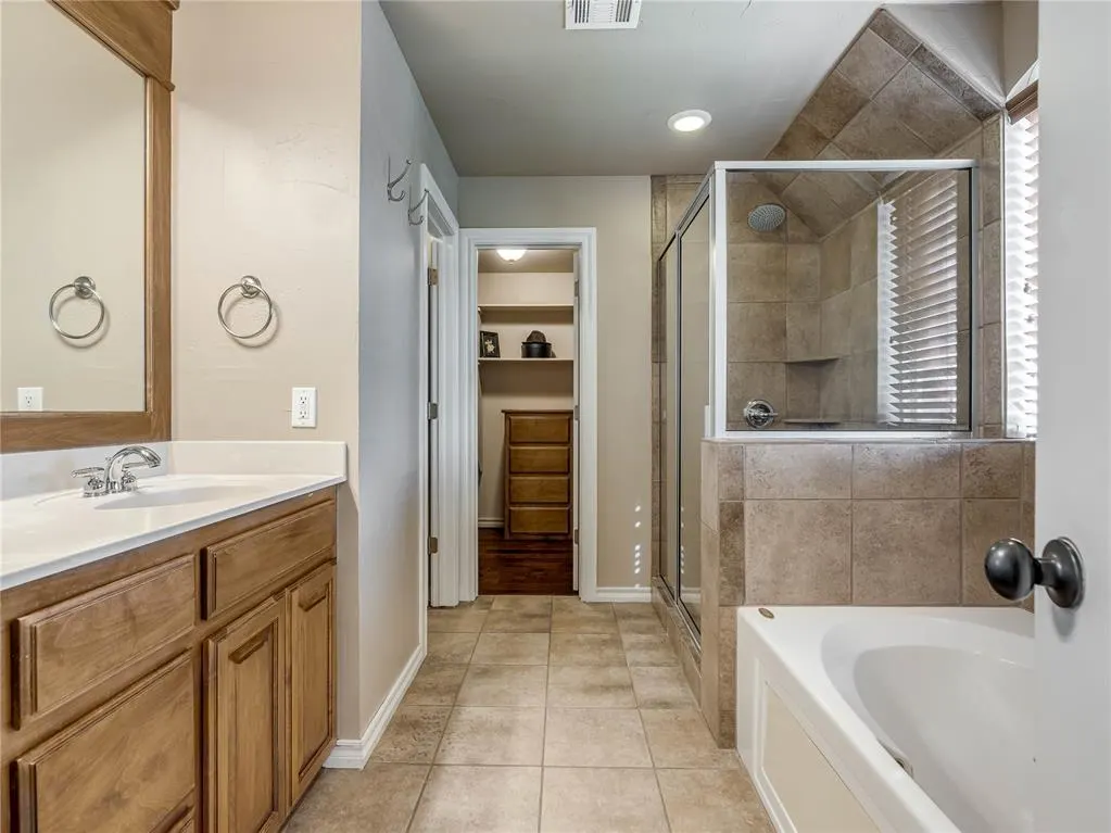 Photo 16 — 4208 Brownwood Lane, Norman, OK 73072