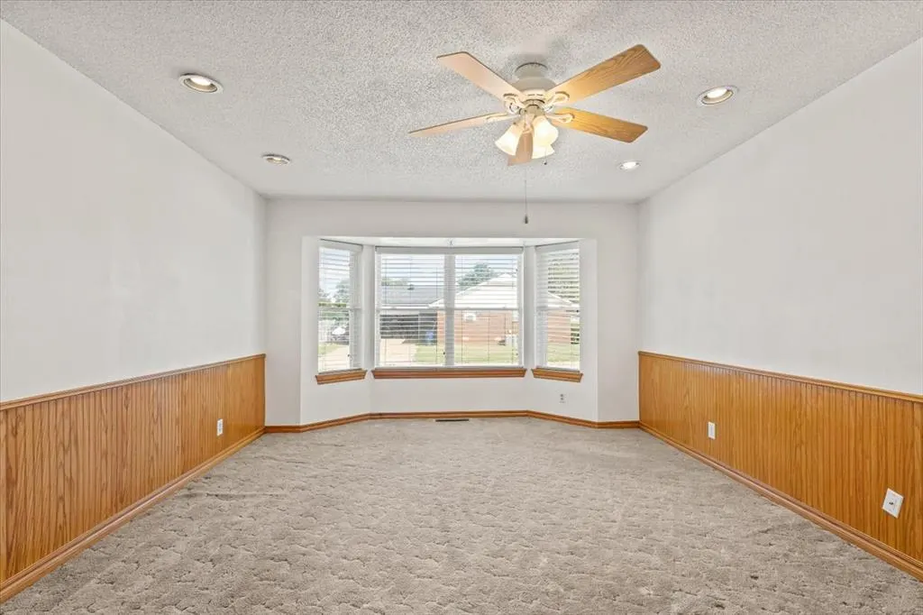 Photo 13 — 400 Cherokee Lane, El Reno, OK 73036