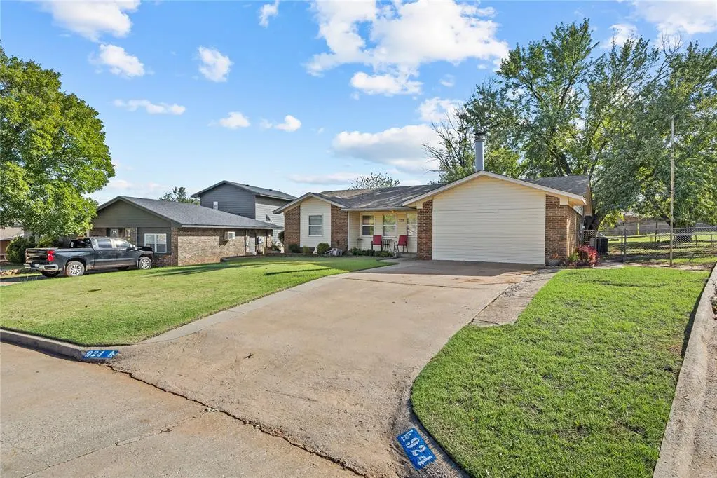Photo 3 — 924 W Proctor Avenue, Weatherford, OK 73096