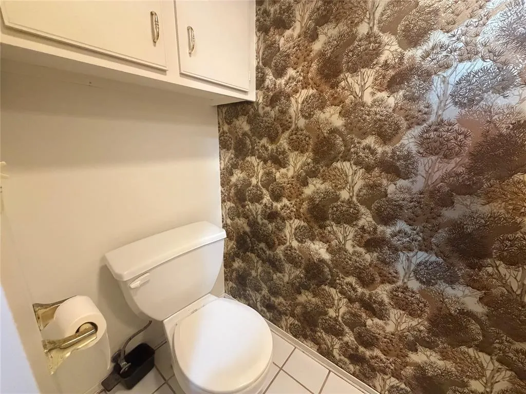 Photo 9 — 9759 Hefner Village Boulevard, Oklahoma City, OK 73162