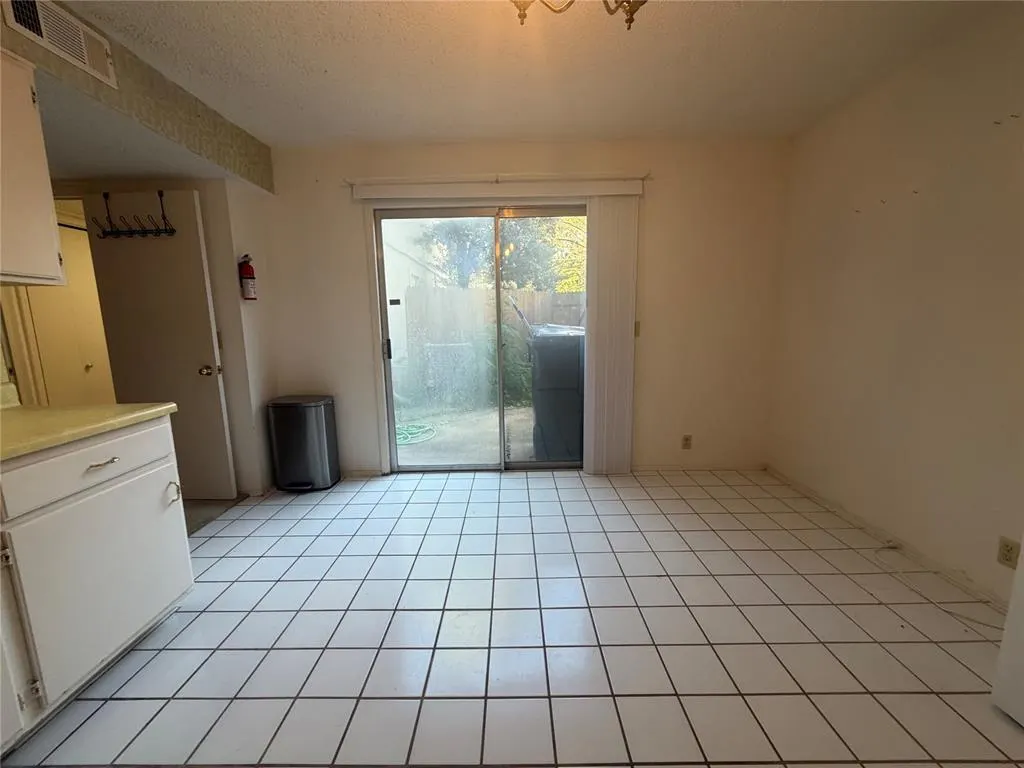 Photo 12 — 9759 Hefner Village Boulevard, Oklahoma City, OK 73162