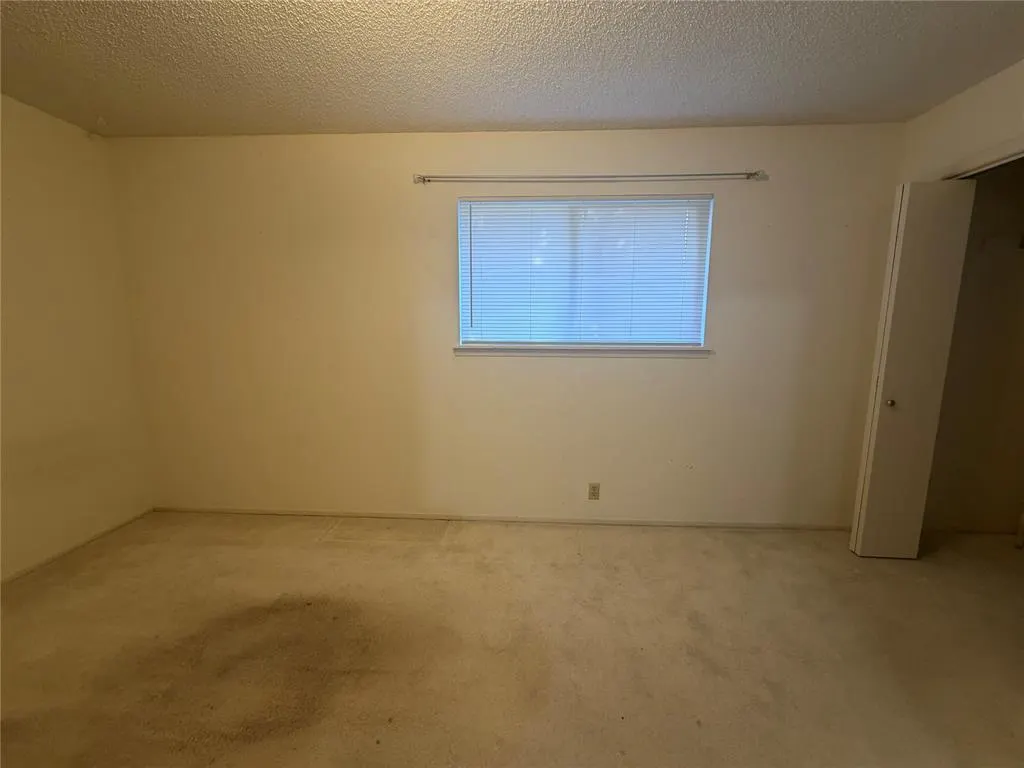 Photo 13 — 9759 Hefner Village Boulevard, Oklahoma City, OK 73162