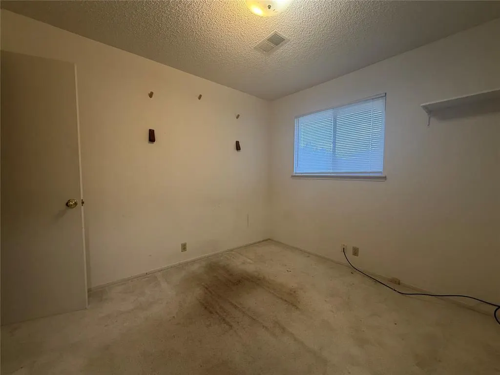 Photo 16 — 9759 Hefner Village Boulevard, Oklahoma City, OK 73162